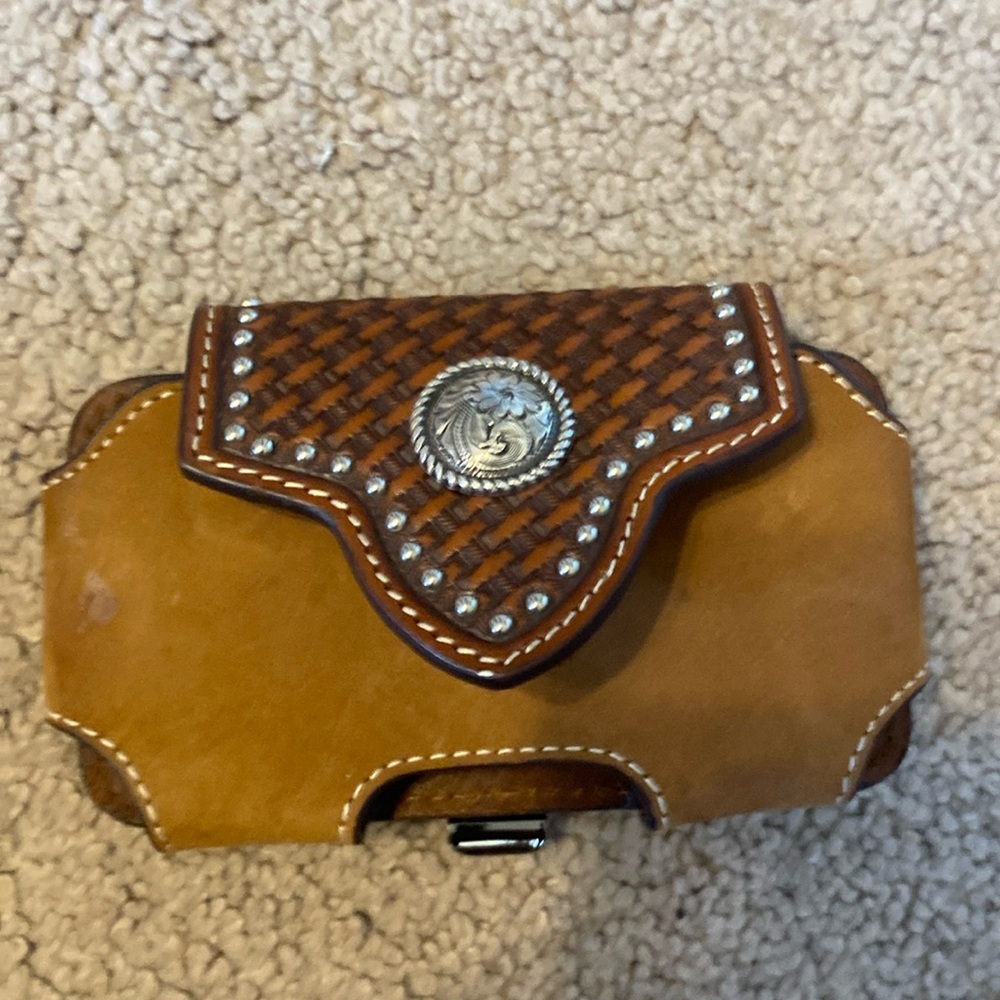 Excellent condition, Nocona Western leather mobile phone carrying case